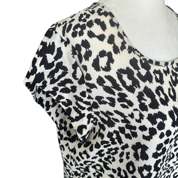Lily WhiteBlack and White Cheetah Print Blouse Medium - Picture 9 of 13